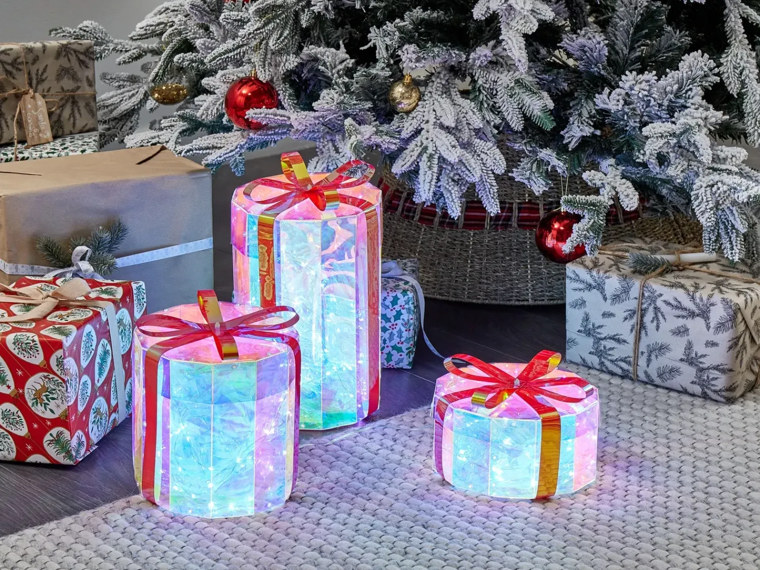 Hot Beliani Decorazione per esterni LED GRIMSEY Regali di Natale 30/20/10 cm Multicolore