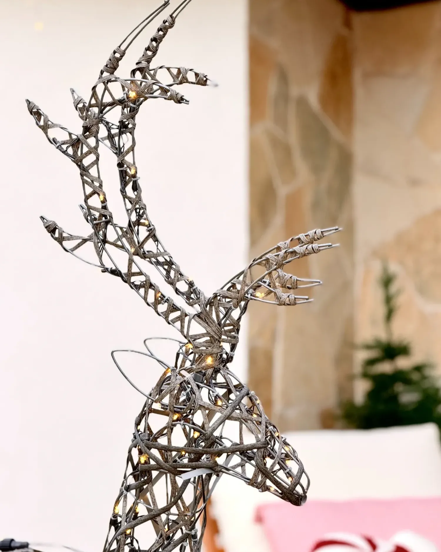 New Beliani Decorazione per esterni LED HUSAVIK Renna 140 cm Argento