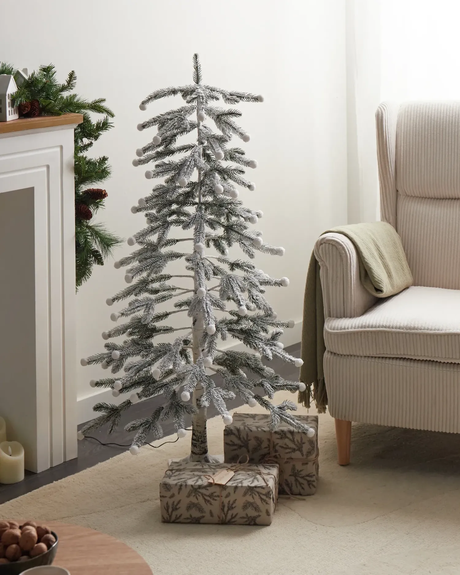 Sale Beliani Decorazione per esterni LED HASSLAN Albero di Natale 125 cm Bianco Bianco Verde