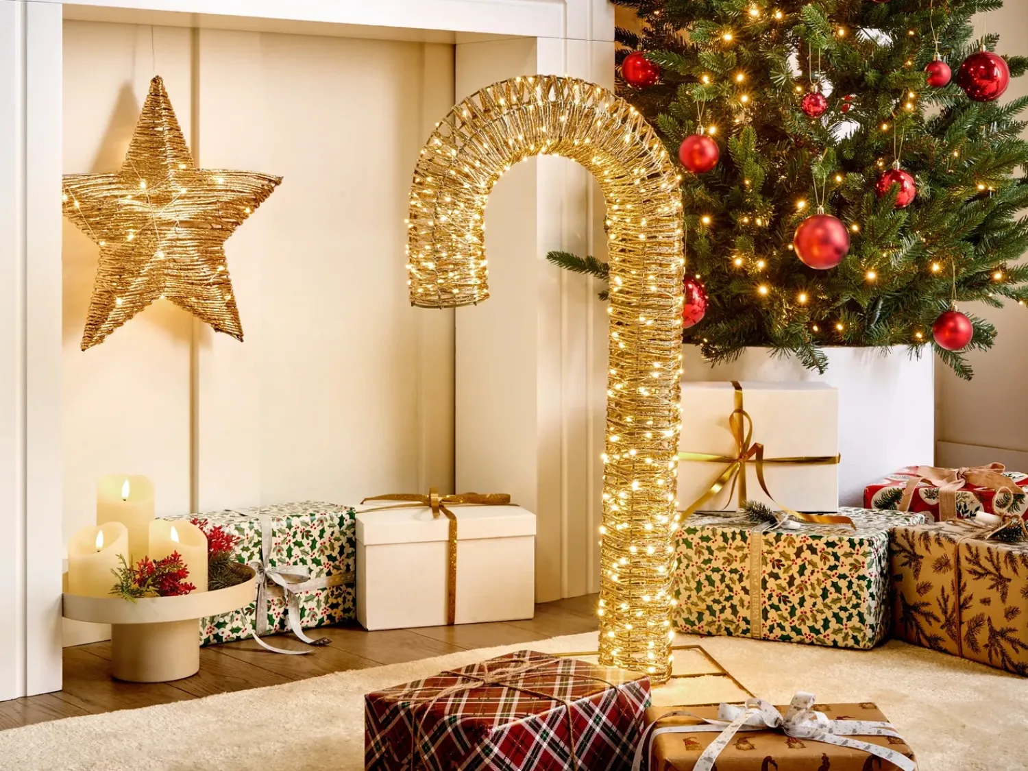Hot Beliani Decorazione per esterni LED HOLMAVIK Bastoncino di zucchero 74 cm Oro