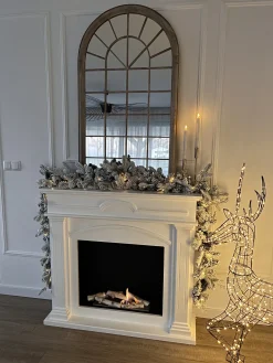 Beliani Decorazione per esterni LED MAHLATTI Renna 128 cm Nero