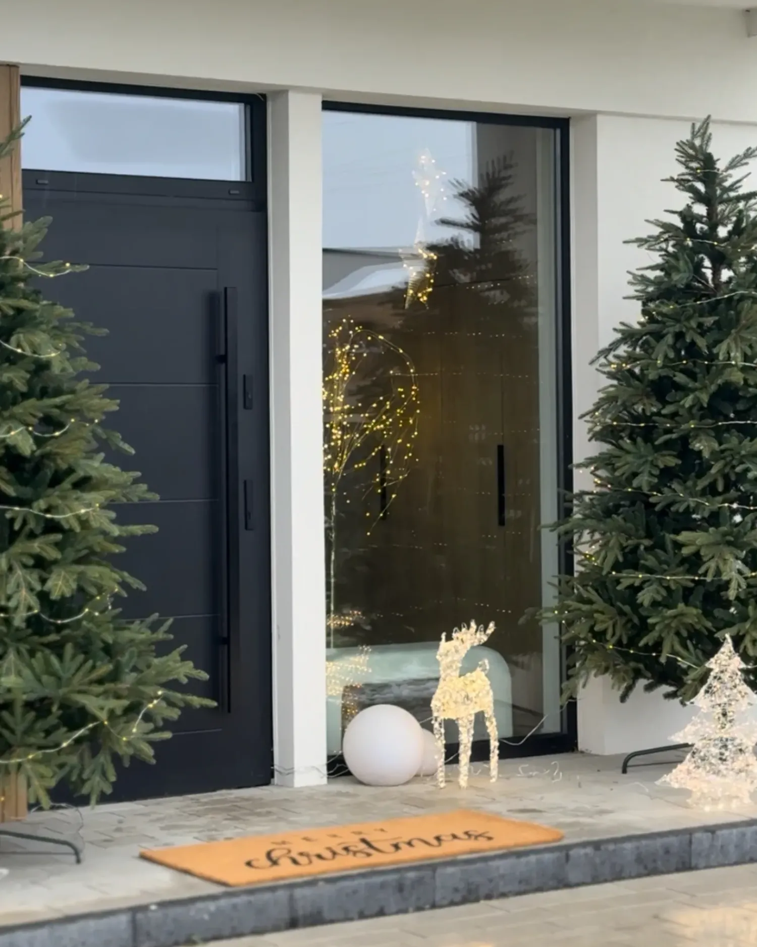 Hot Beliani Decorazione per esterni LED OLDENOR Renna 70 cm Argento