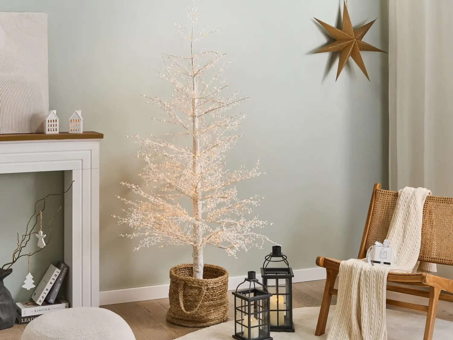 Hot Beliani Decorazione per esterni LED SUONTEE Albero di Natale 180 cm Bianco
