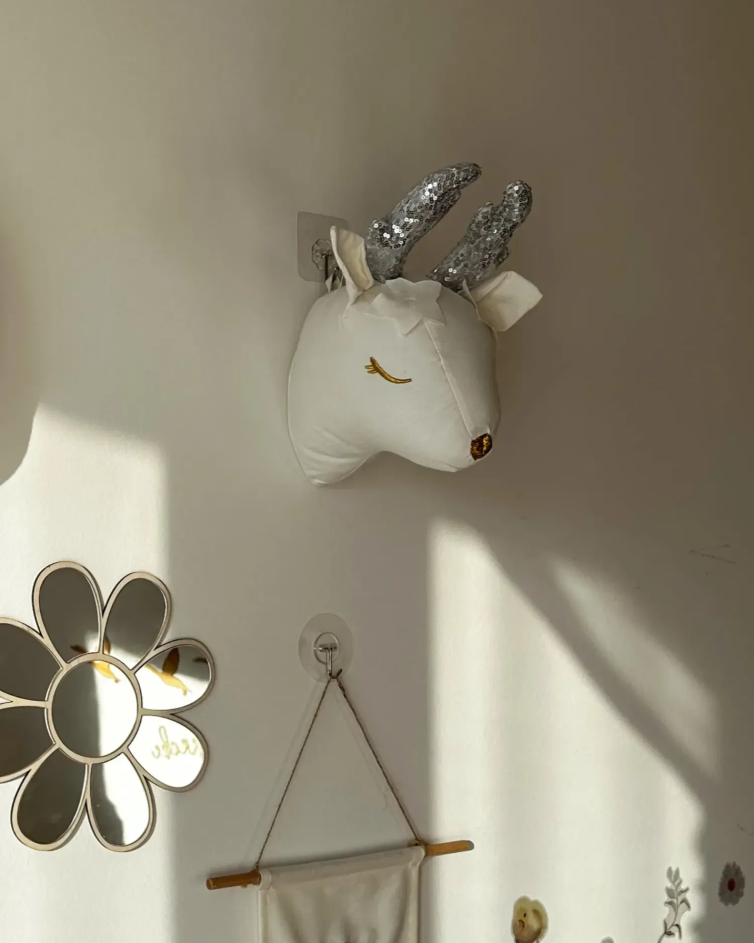 Discount Beliani Decorazioni da Parete Cameretta Capriolo SUZY Cotone 29 cm Bianco Argento Bianco Oro