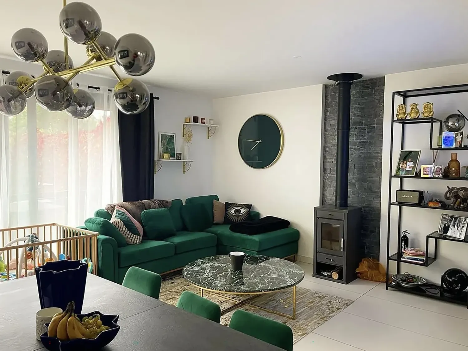 Beliani Divano angolare 4 posti OSLO Velluto scuro Lato Sinistro Verde