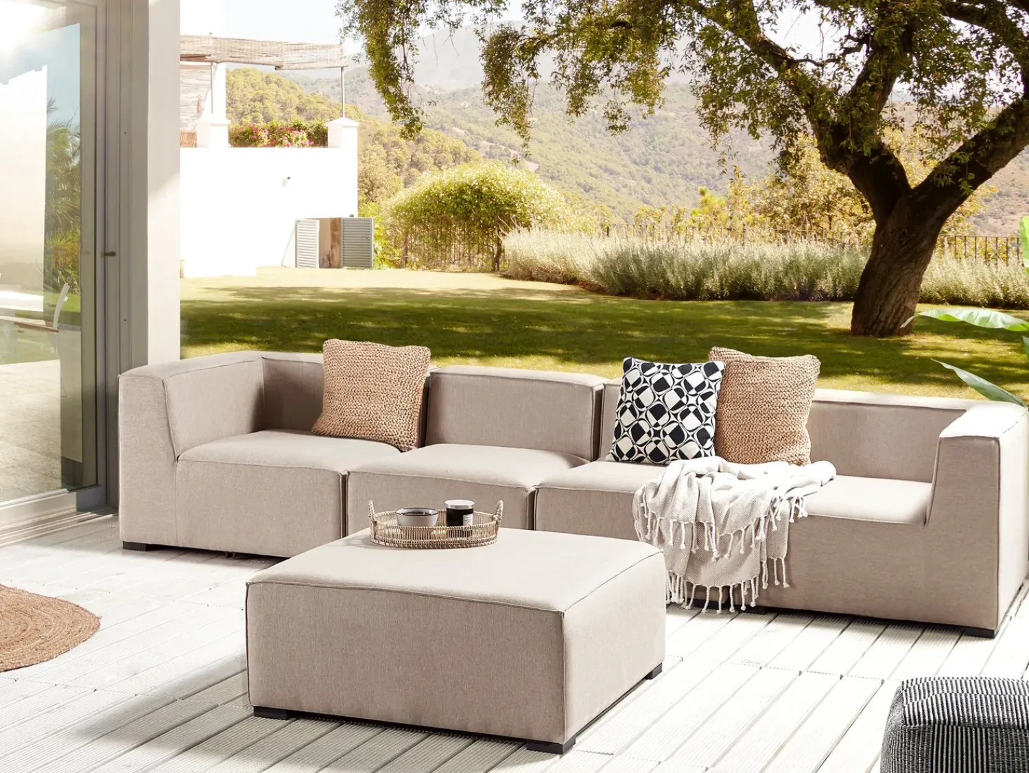 Online Beliani Divano da giardino con pouf 4 posti AREZZO Modulare Beige Beige Nero
