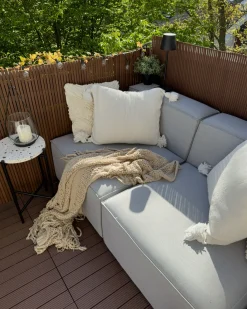 Discount Beliani Divano da giardino con pouf 4 posti AREZZO Modulare Grigio chiaro Grigio Nero
