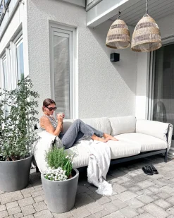 Clearance Beliani Divano da giardino 3 posti ESPERIA Metallo Grigio Grigio Nero