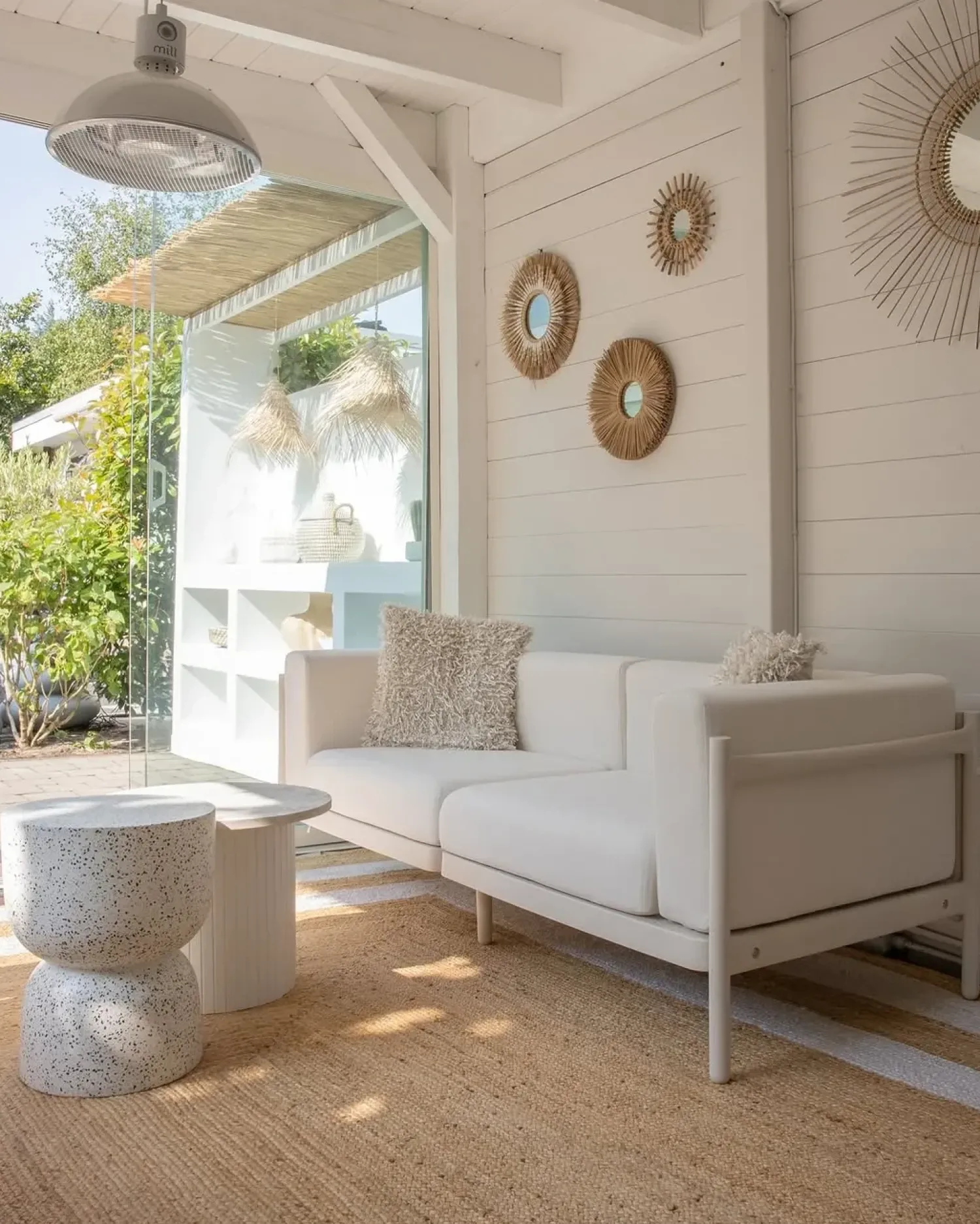Outlet Beliani Divano da giardino 2 posti FERRETTI chiaro Beige