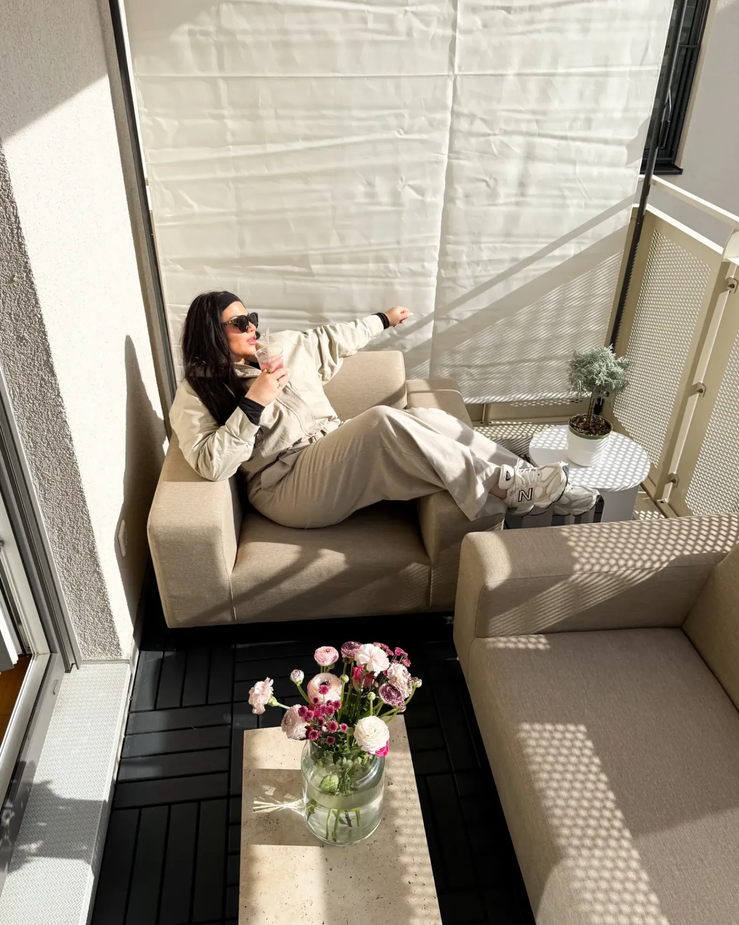 Hot Beliani Divano da giardino 2 posti ROVIGO Beige Bianco Beige
