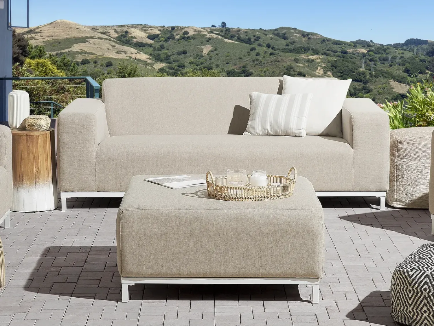 Hot Beliani Divano da giardino 2 posti ROVIGO Beige Bianco Beige