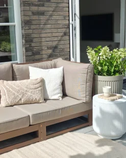Hot Beliani Divano da giardino 3 posti TRANI Modulare Legno di acacia certificato Marrone scuro Beige Grigio Marrone