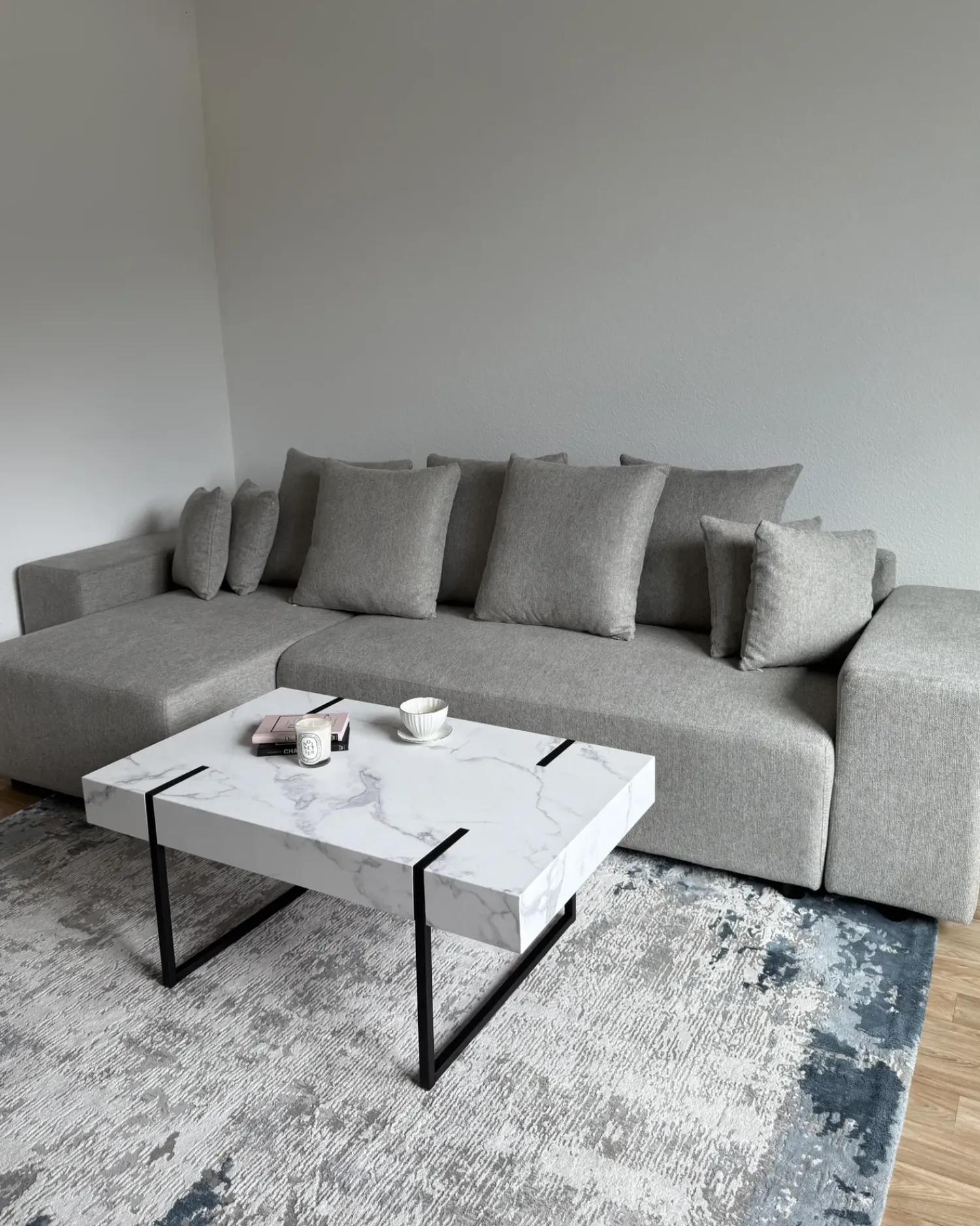 Outlet Beliani Divano letto angolare 3 posti LUSPA Tessuto Grigio chiaro con contenitore Grigio Nero