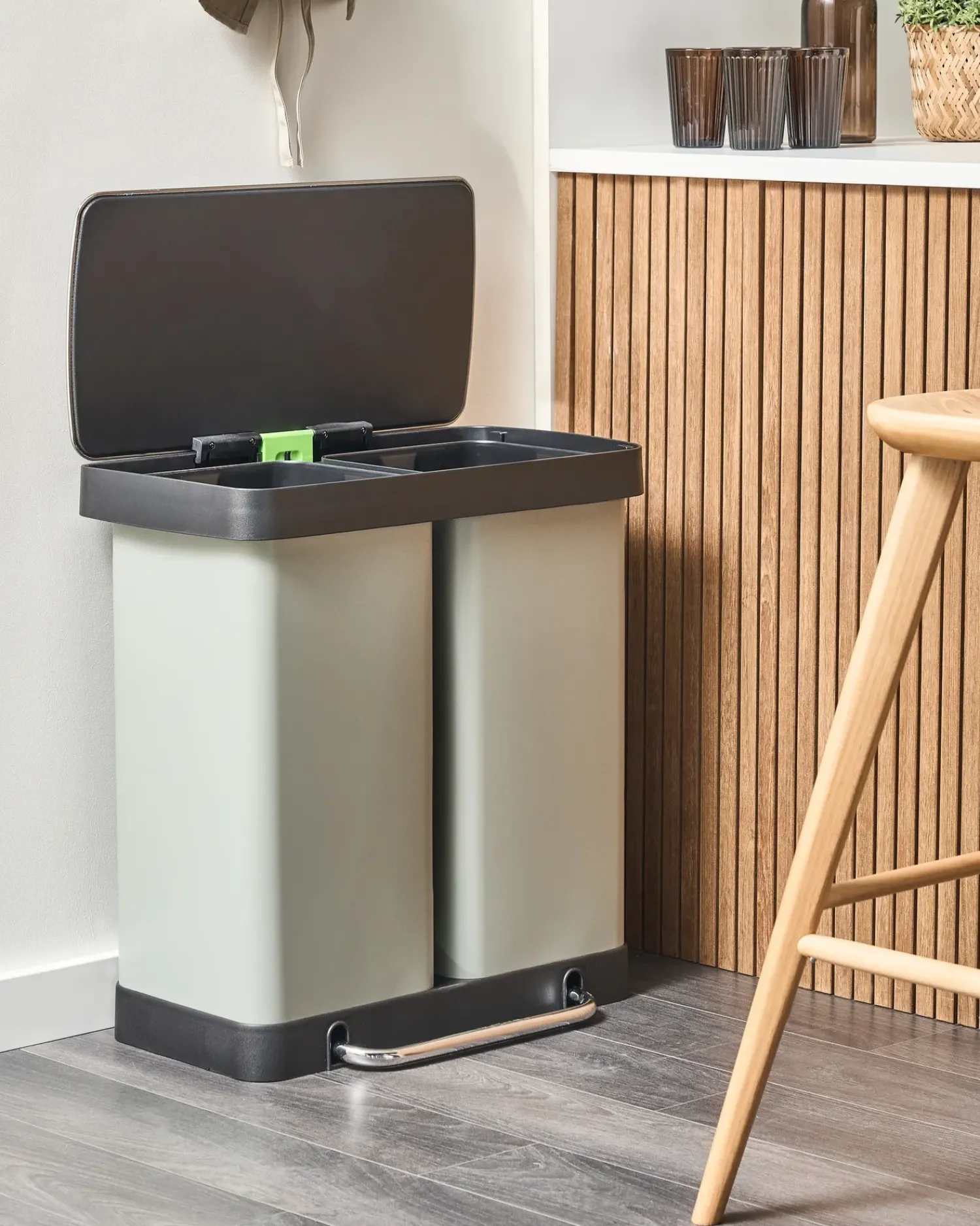 Discount Beliani Doppio cestino per i rifiuti 60 L ECOSORT Metallo Verde chiaro Verde Nero