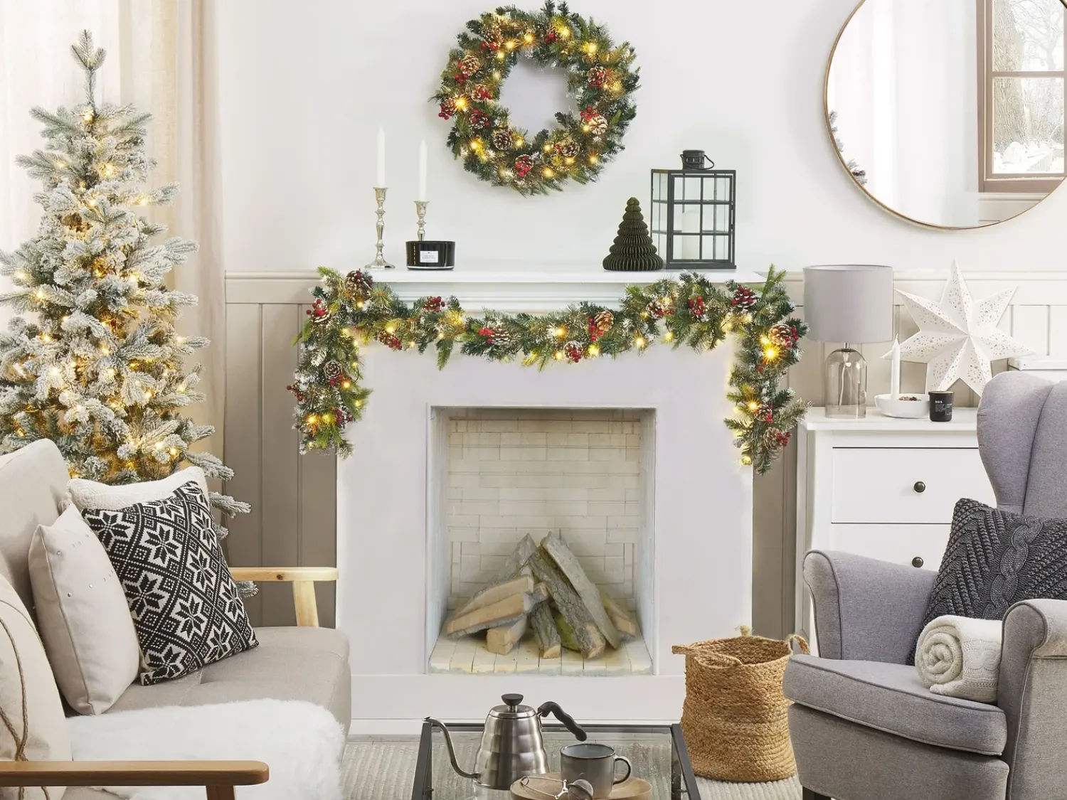 Outlet Beliani Festone di Natale LED PAIMIO Verde Bianco Verde