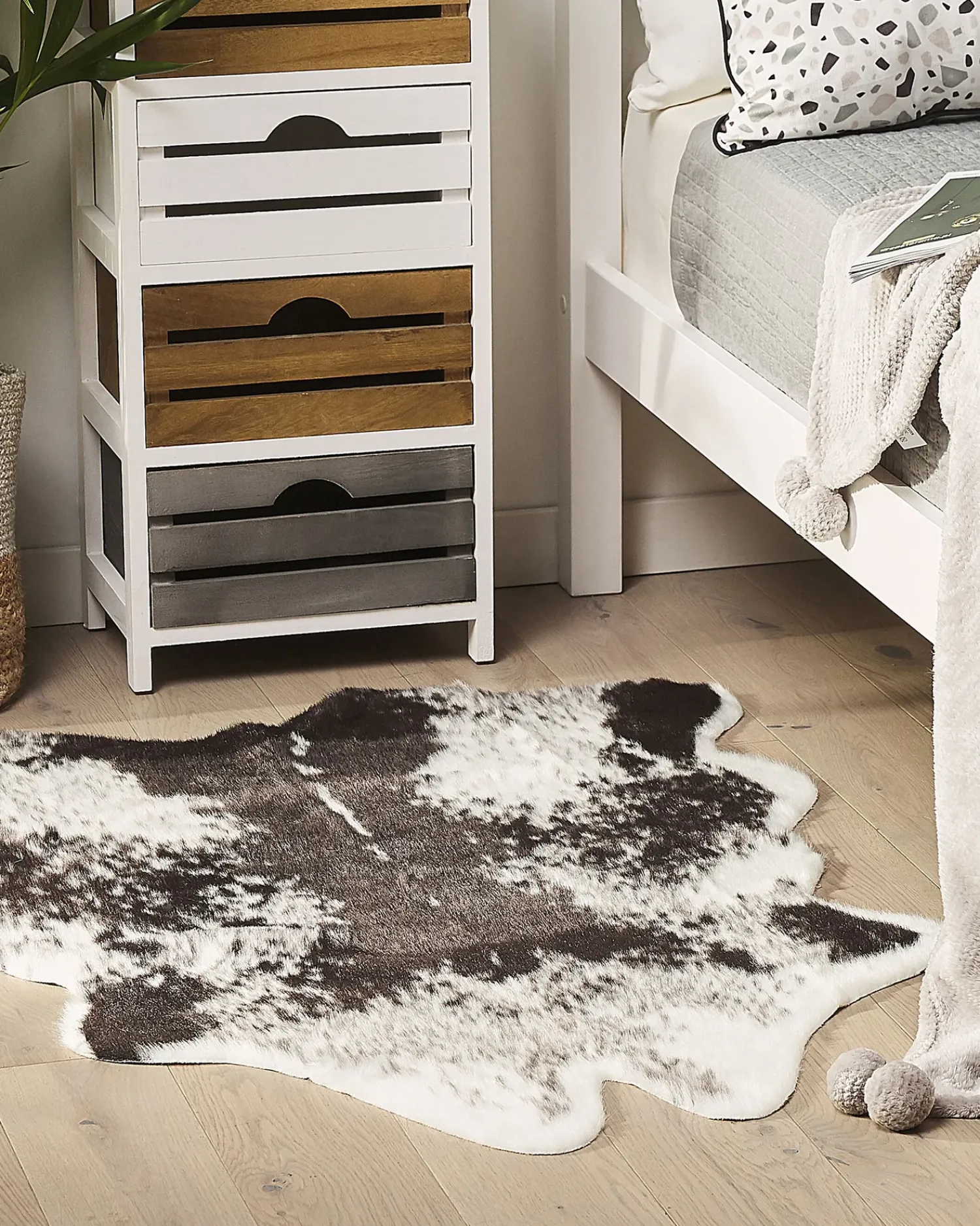 Outlet Beliani Finta pelle di mucca NAMBUNG Nero 60 x 90 cm Bianco Nero