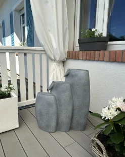Outlet Beliani Fontana da giardino ARKLE LED Grigio
