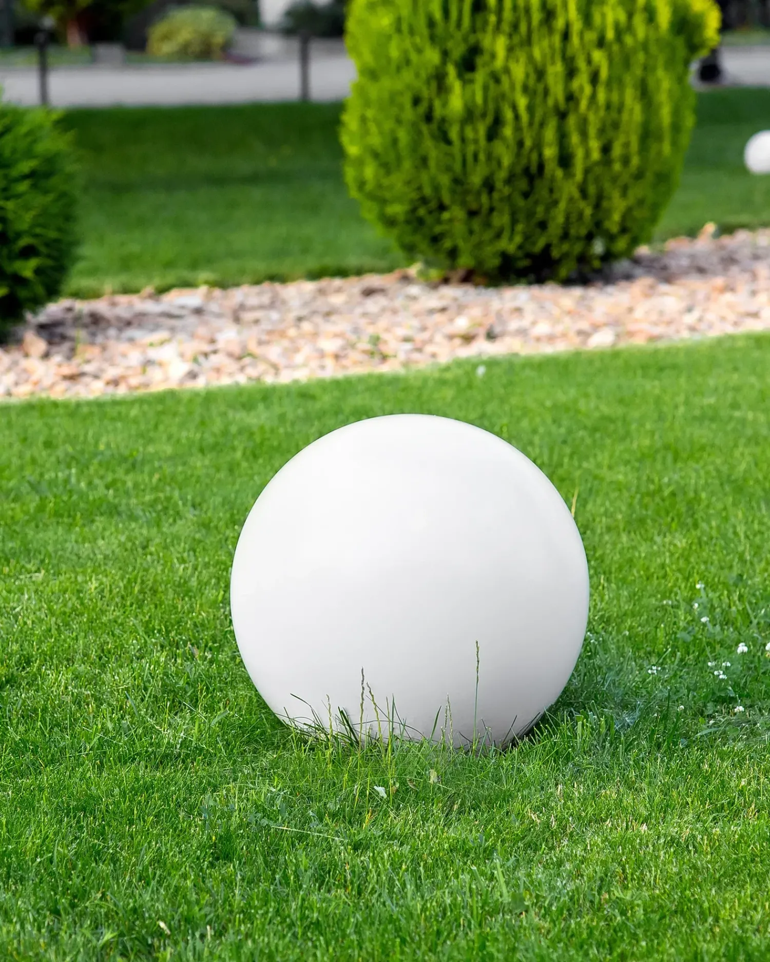 Hot Beliani Lampada a sfera LED per esterni JOCOY con telecomando Bianco