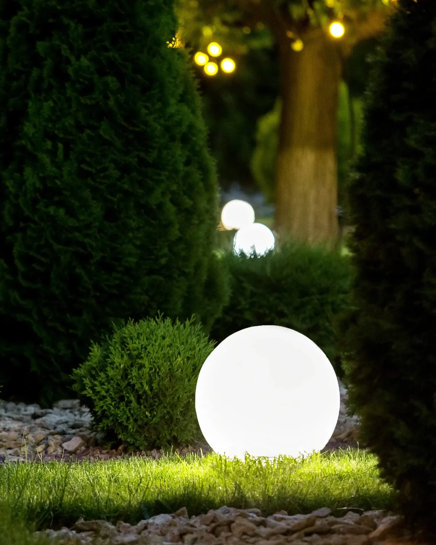 Hot Beliani Lampada a sfera LED per esterni JOCOY con telecomando Bianco