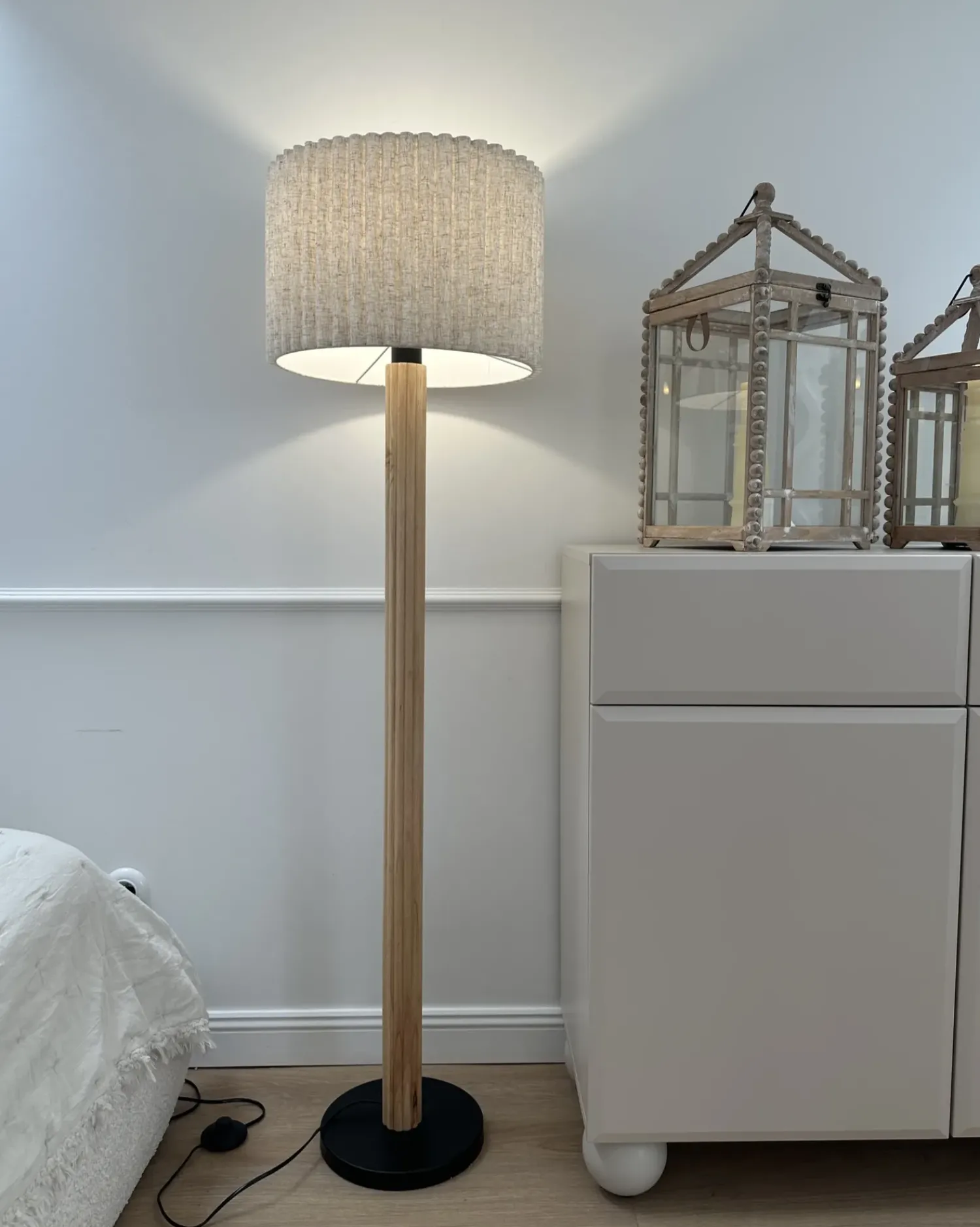 Outlet Beliani BELESSA Lino Beige chiaro Beige Nero