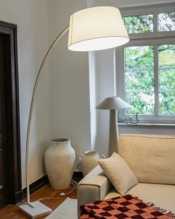 Beliani Lampada da pavimento BENUE Metallo Bianco