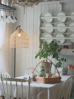 New Beliani Lampada da pavimento BERNICA Rattan Naturale Marrone Nero