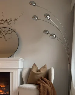 New Beliani Lampada da pavimento FLINDERS Regolabile Metallo Argento Argento Nero