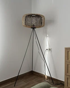 Sale Beliani Lampada da pavimento JAVARI Bambù Marrone/Nero Marrone Nero