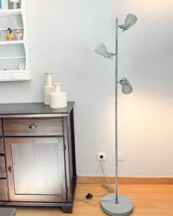Sale Beliani Lampada da pavimento MISTAGO Regolabile Cemento Grigio