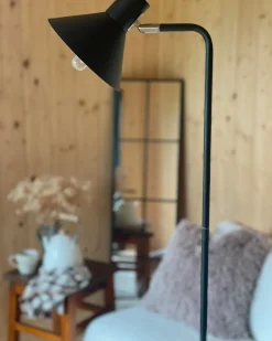 Discount Beliani Lampada da pavimento RIMAVA Regolabile Metallo Nero
