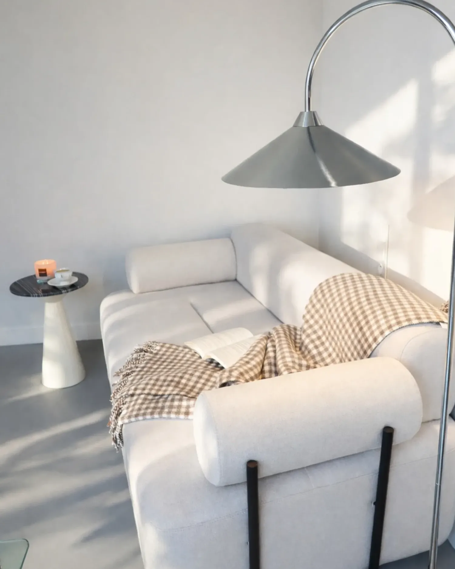 New Beliani Lampada da pavimento SAVEGRE Metallo Argento