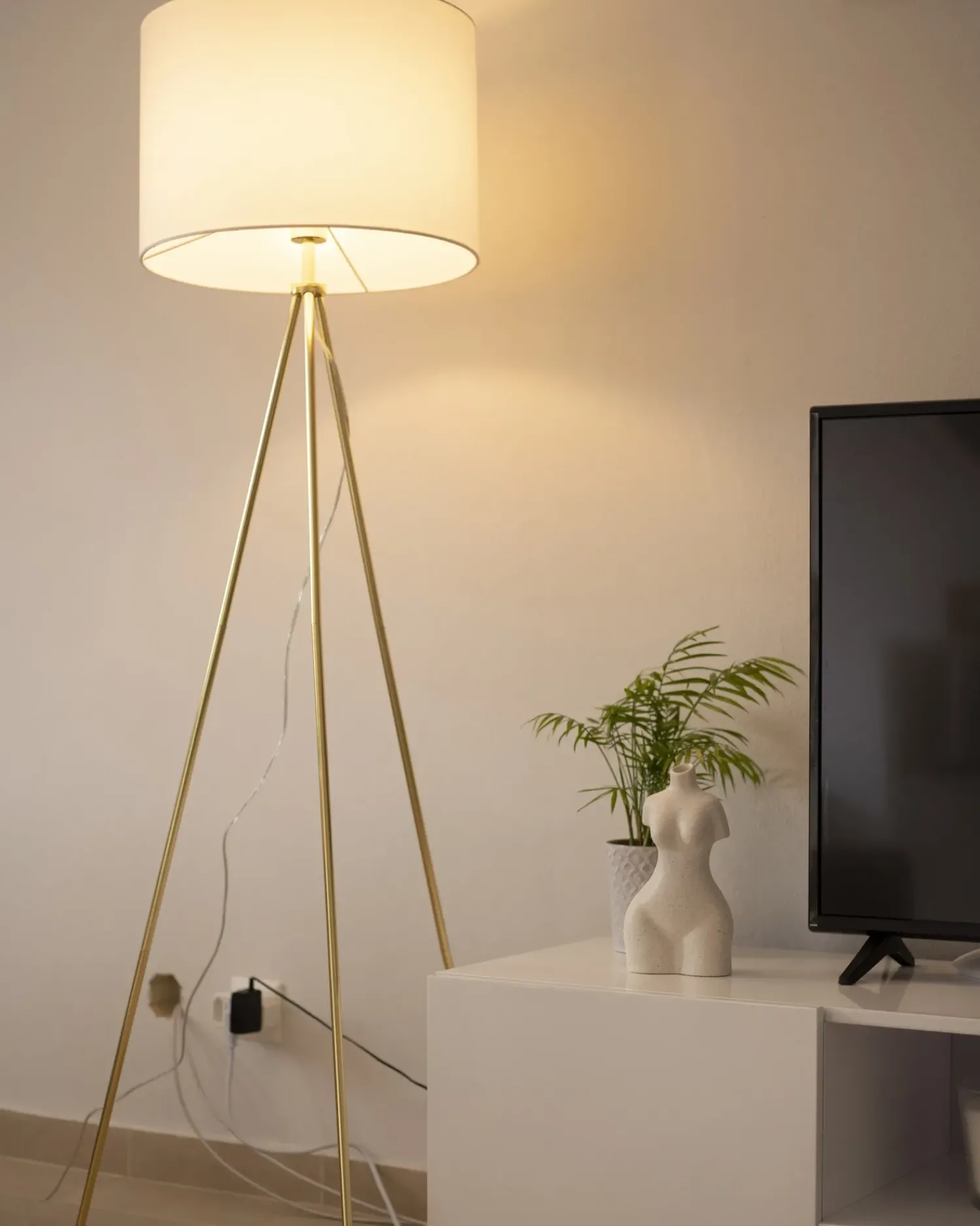 Online Beliani Lampada da pavimento VISTULA Metallo Oro Bianco Oro