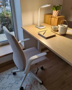 Outlet Beliani Lampada da scrivania a LED CENTAURUS con dimmer Metallo Bianco