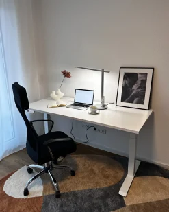 New Beliani Lampada da scrivania a LED CETUS con dimmer Argento