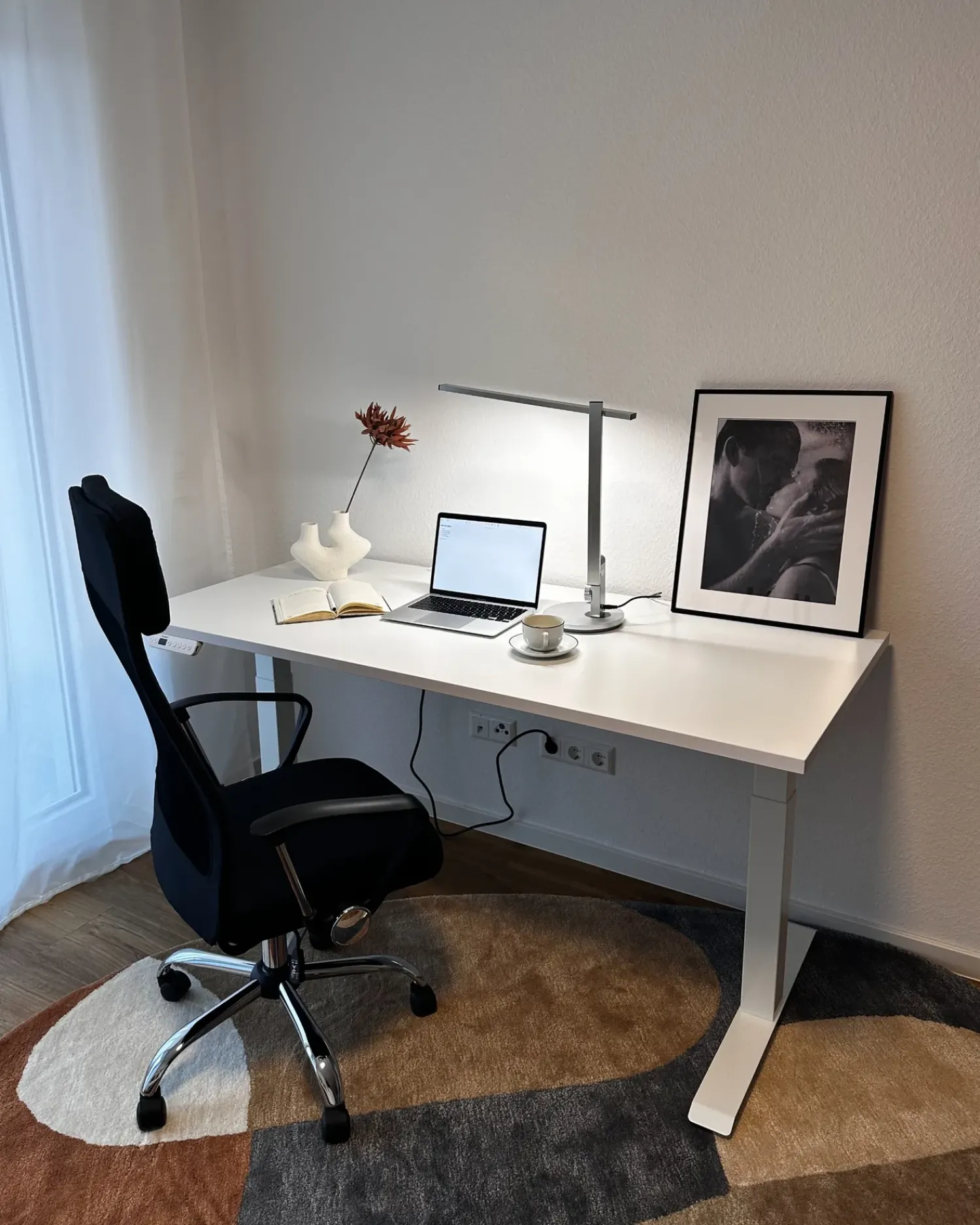 New Beliani Lampada da scrivania a LED CETUS con dimmer Argento