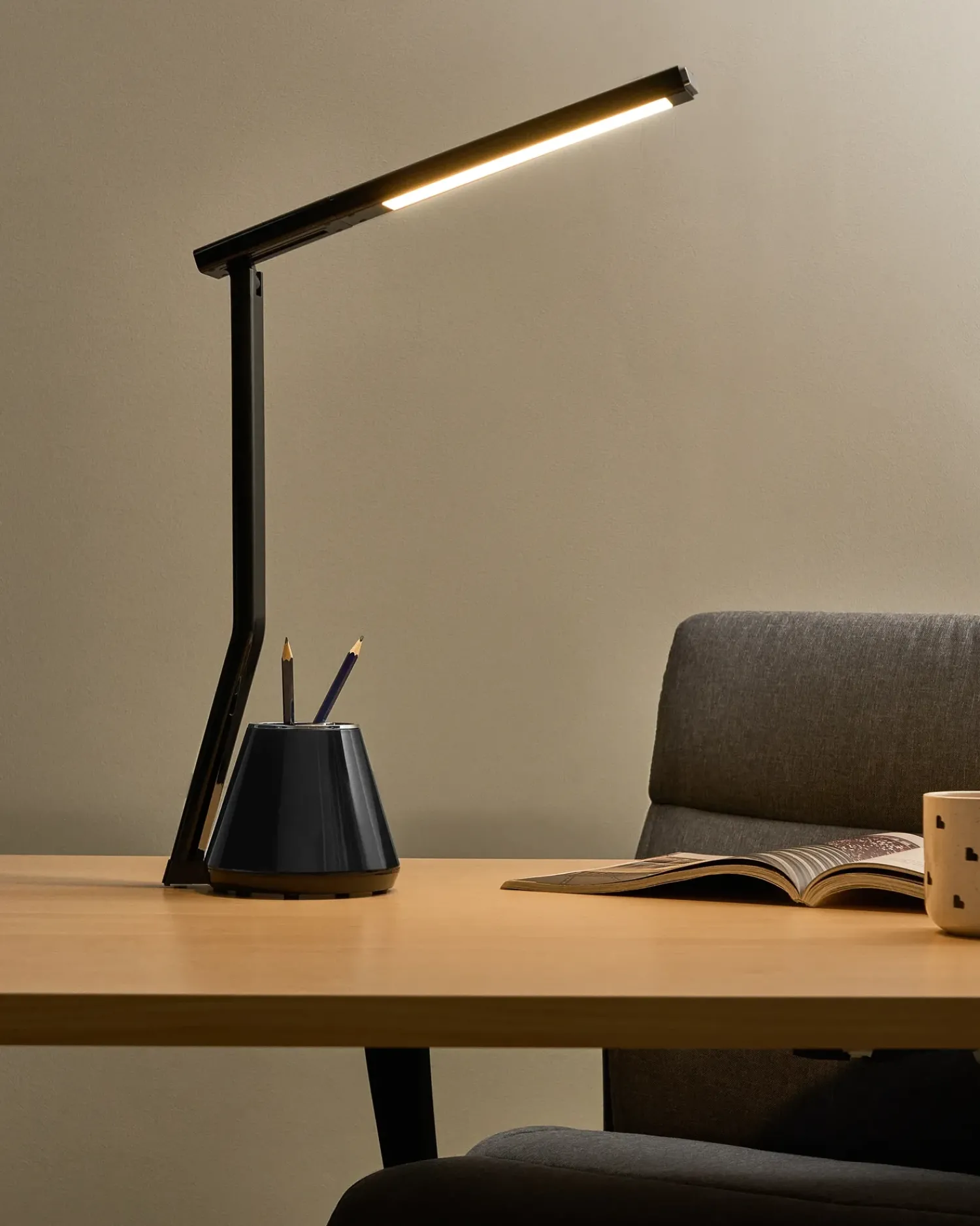 Outlet Beliani Lampada da scrivania a LED DENEB con dimmer Nero