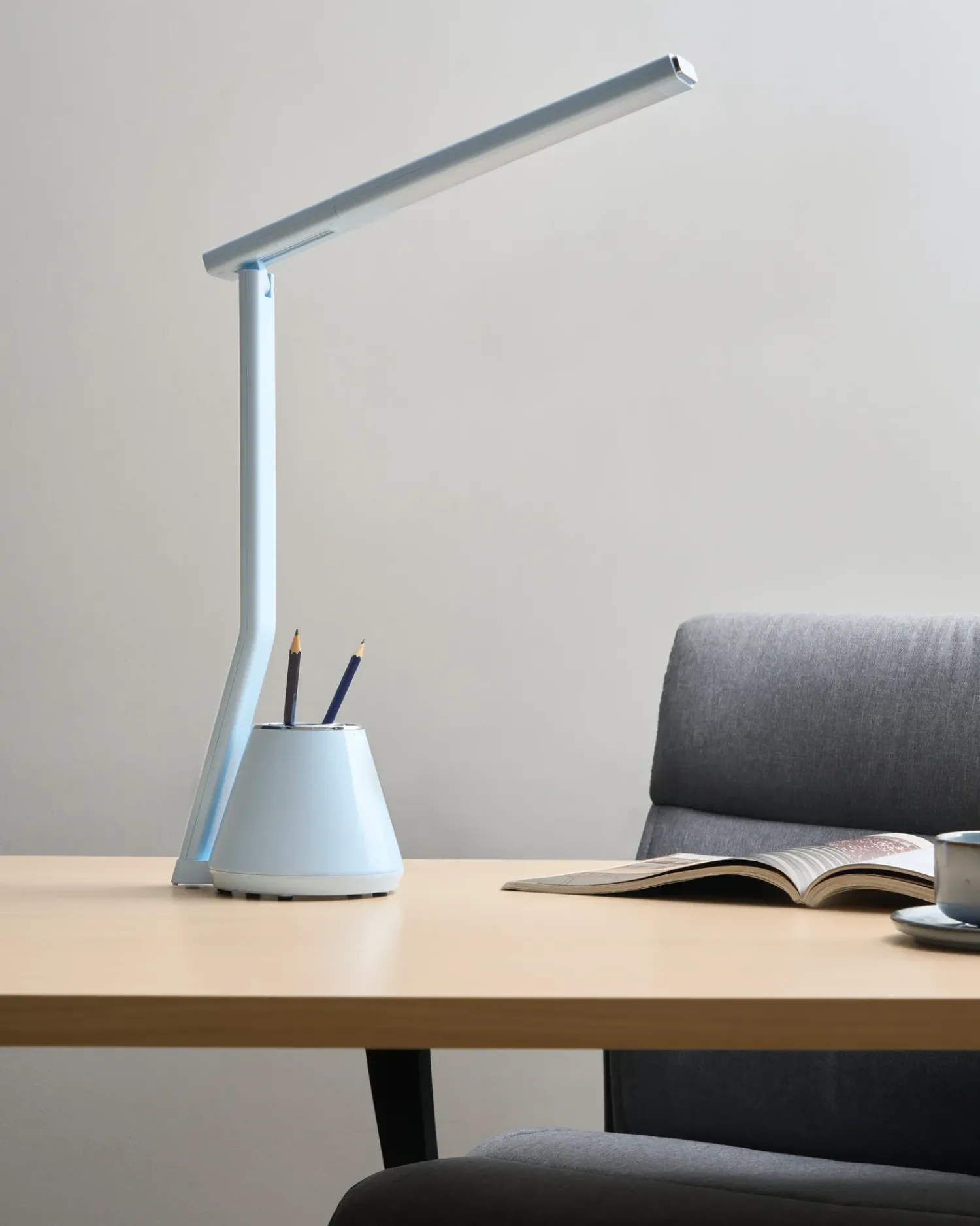 Outlet Beliani Lampada da scrivania a LED DENEB con dimmer Azzurro Blu