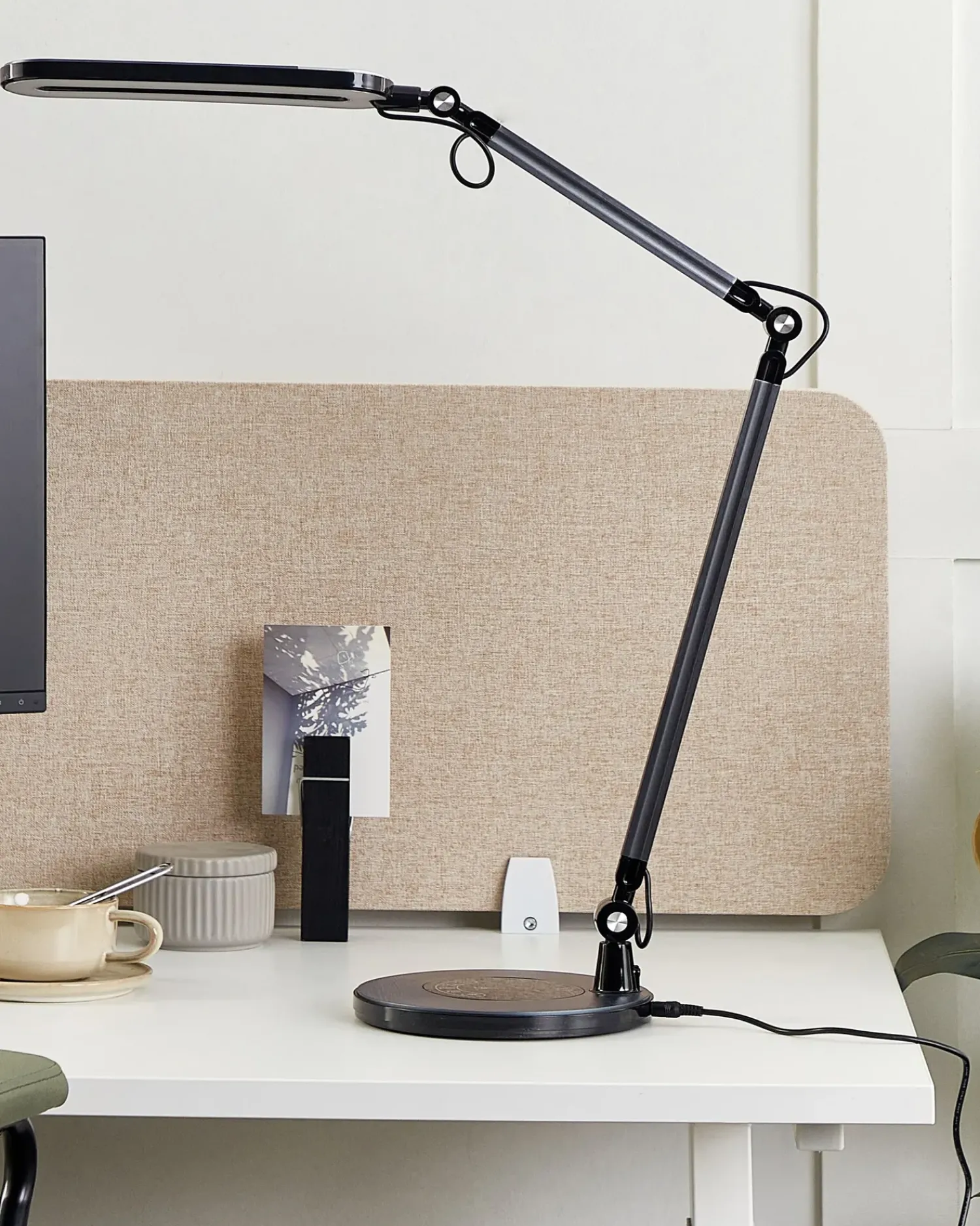 Clearance Beliani Lampada da scrivania a LED GRUS con dimmer Metallo Nero