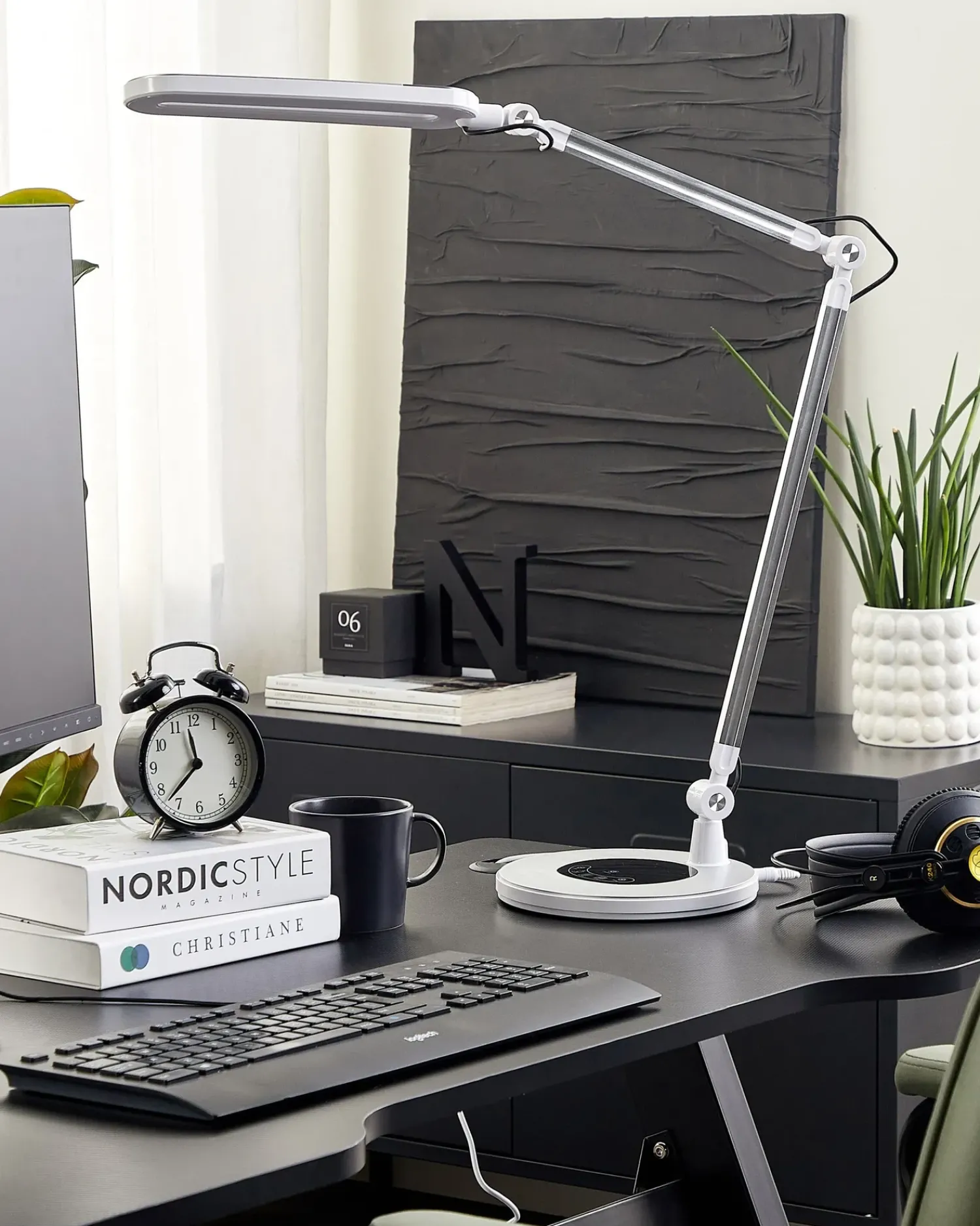 Clearance Beliani Lampada da scrivania a LED GRUS con dimmer Metallo Argento