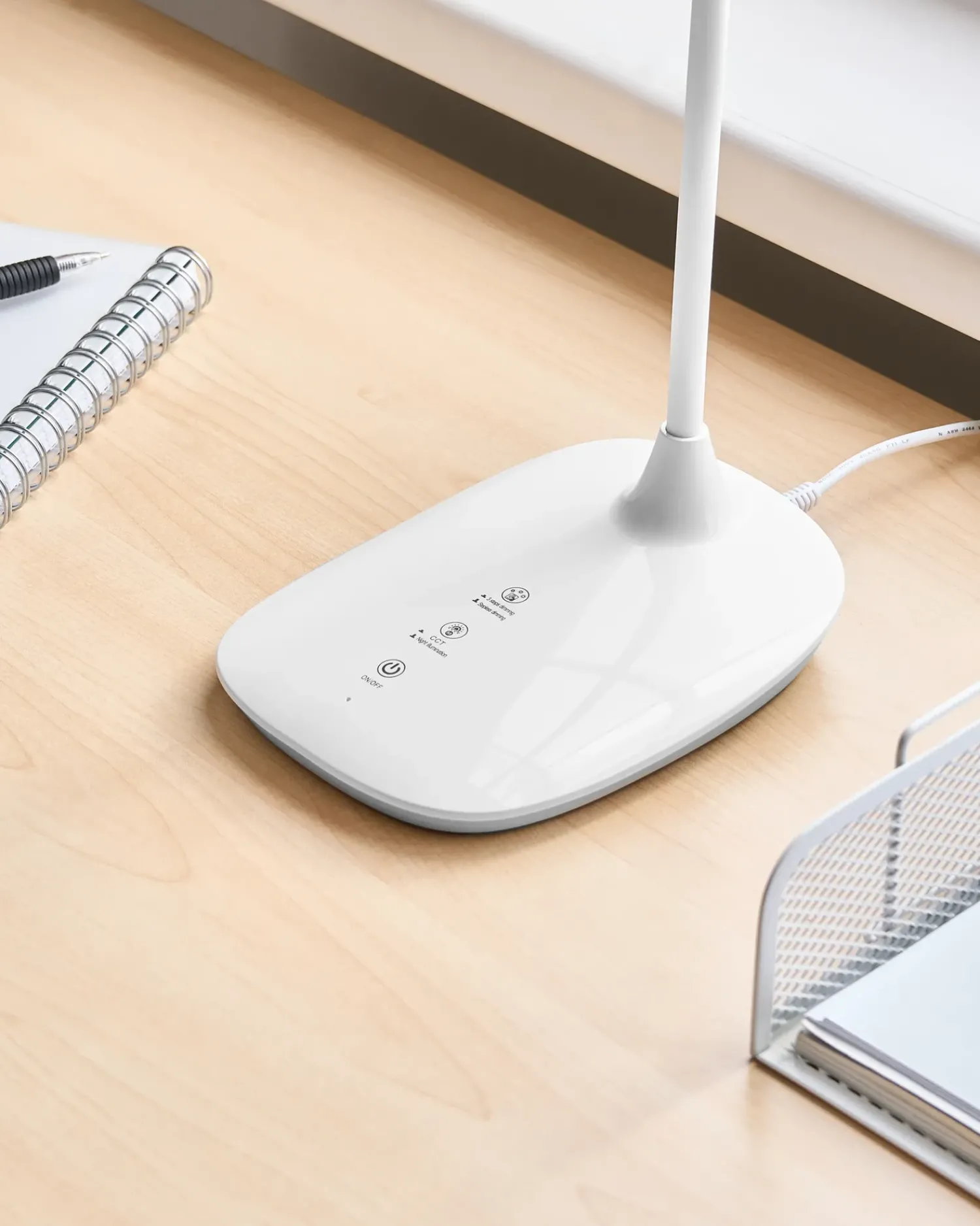 Clearance Beliani Lampada da scrivania a LED HYDRA con dimmer Bianco