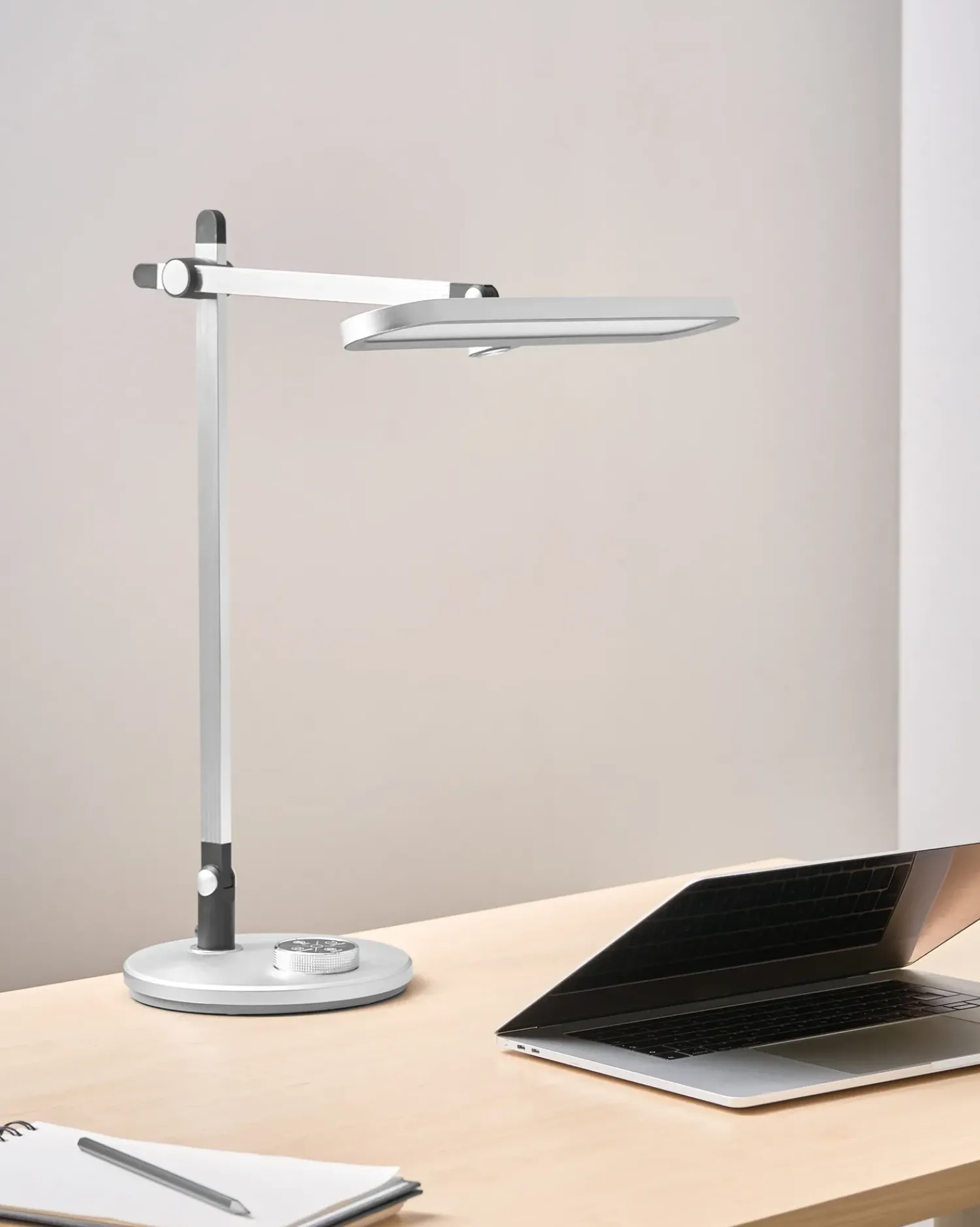Online Beliani Lampada da scrivania a LED HYDRUS con dimmer Argento