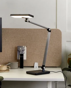 Best Beliani Lampada da scrivania a LED LACERTA con Caricatore wireless Metallo Nero