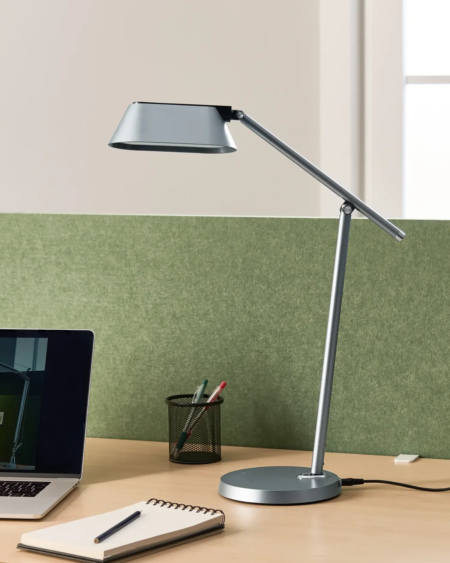 Best Beliani Lampada da scrivania a LED LEONIS con dimmer Grigio