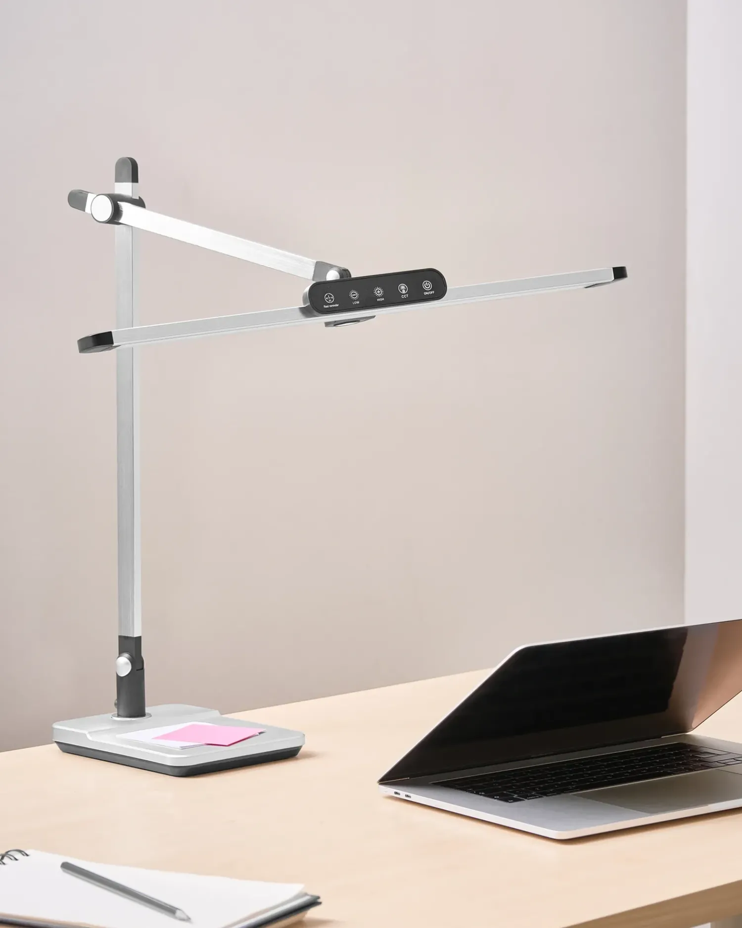 Outlet Beliani Lampada da scrivania a LED SERPENS con dimmer Argento Argento Nero