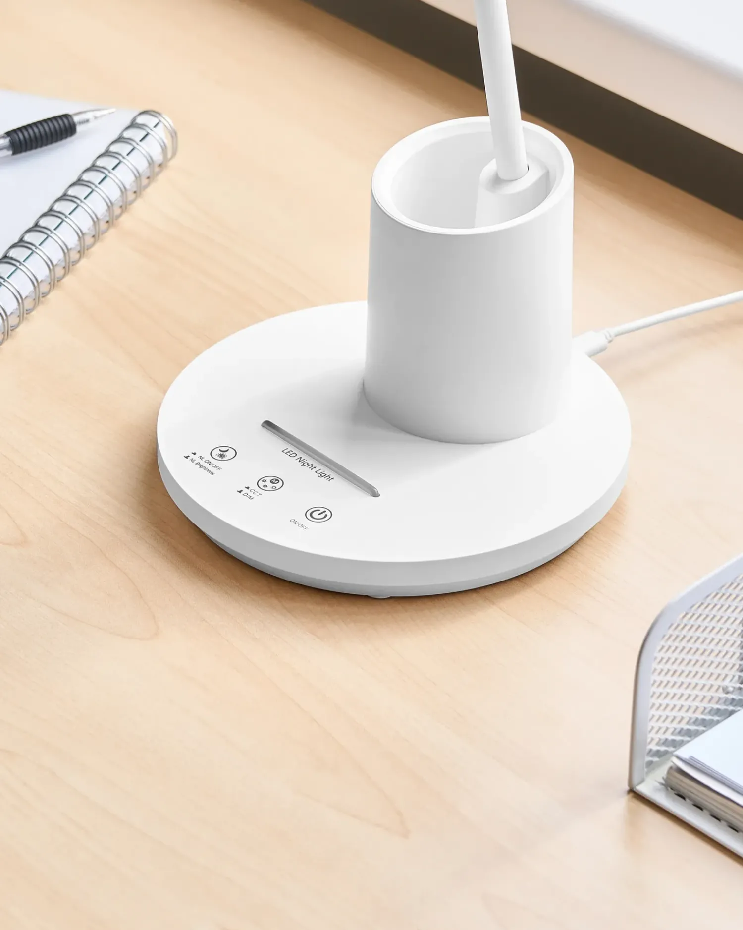 Beliani Lampada da scrivania a LED VELA con dimmer Bianco