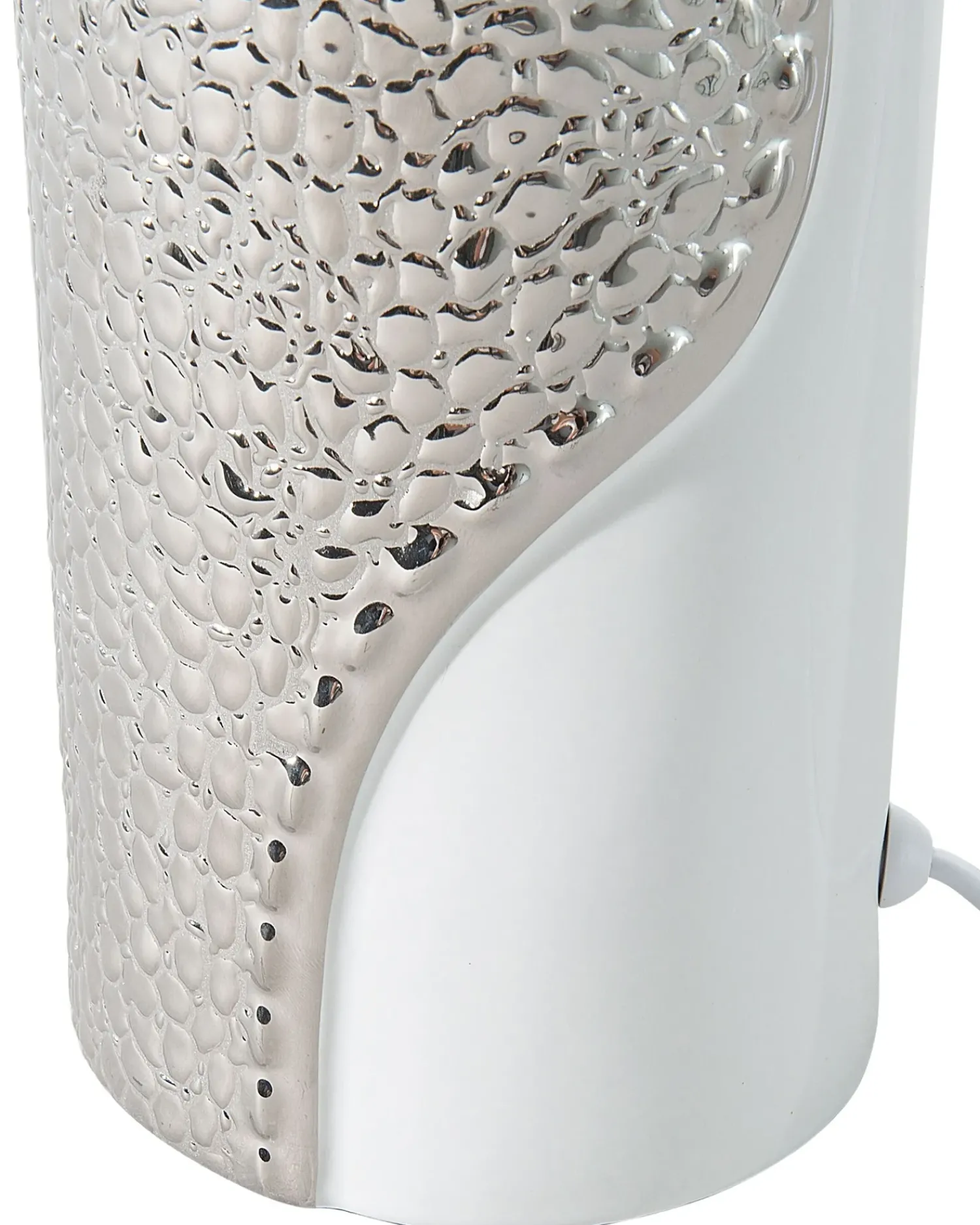Outlet Beliani Lampada da tavolo AIKEN Porcellana Bianco Argento Bianco