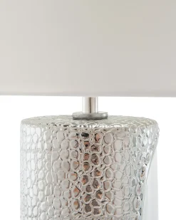 Outlet Beliani Lampada da tavolo AIKEN Porcellana Bianco Argento Bianco
