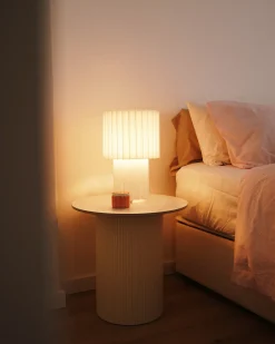New Beliani Lampada da tavolo ALFEIOS Lino Bianco