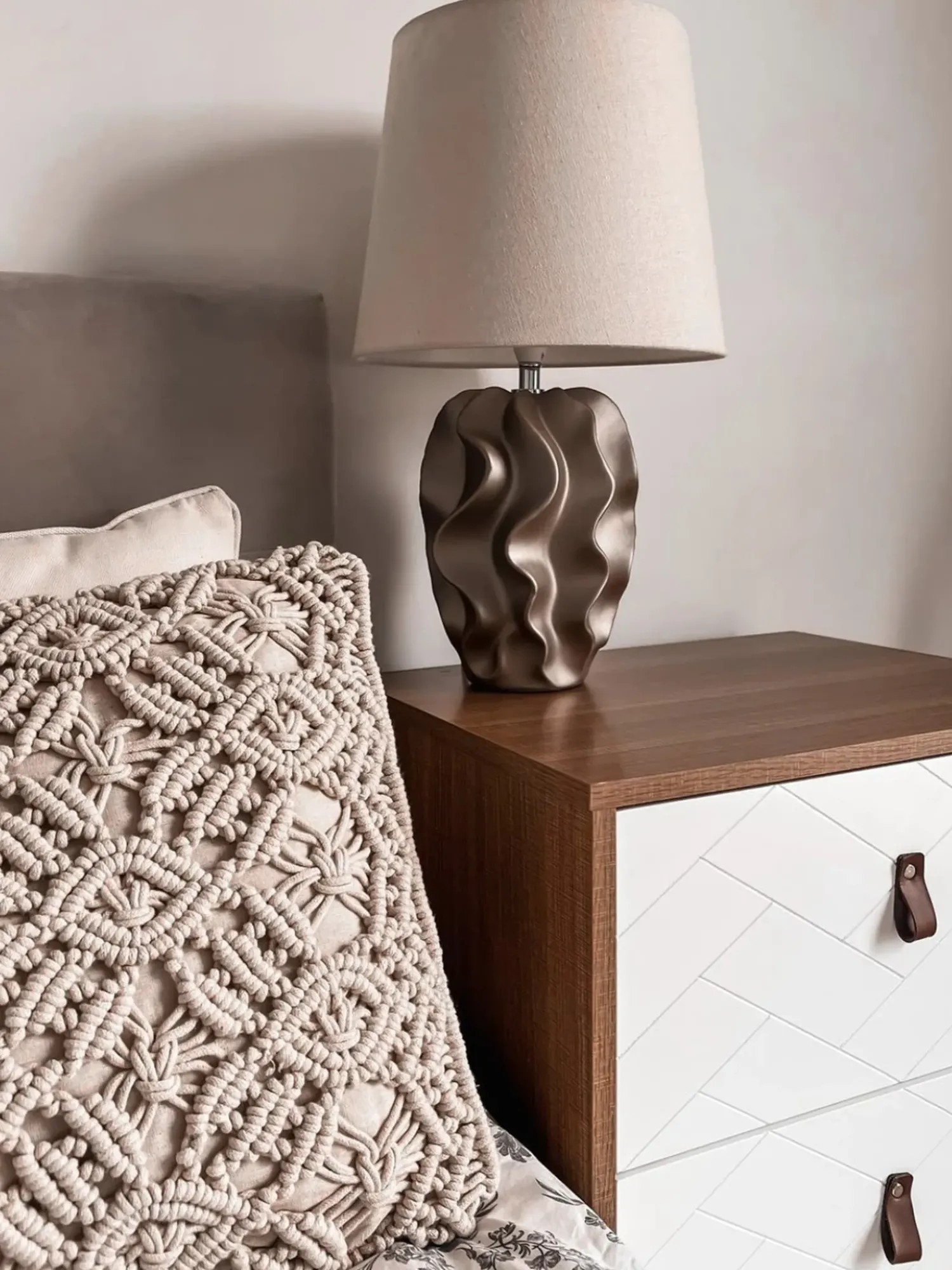 Online Beliani Lampada da tavolo ALLIKA Ceramica Oro Beige Oro