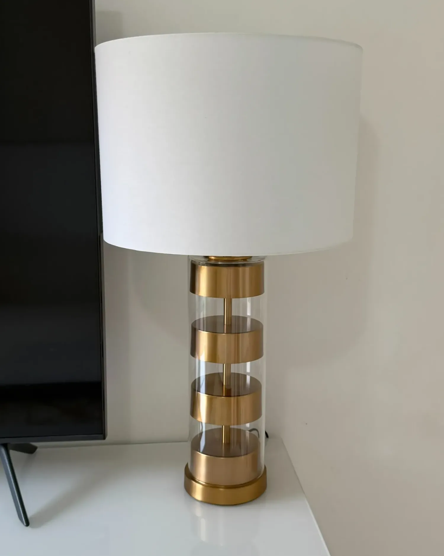 Clearance Beliani Lampada da tavolo BEATTON Metallo Oro Bianco Nero Oro Trasparente